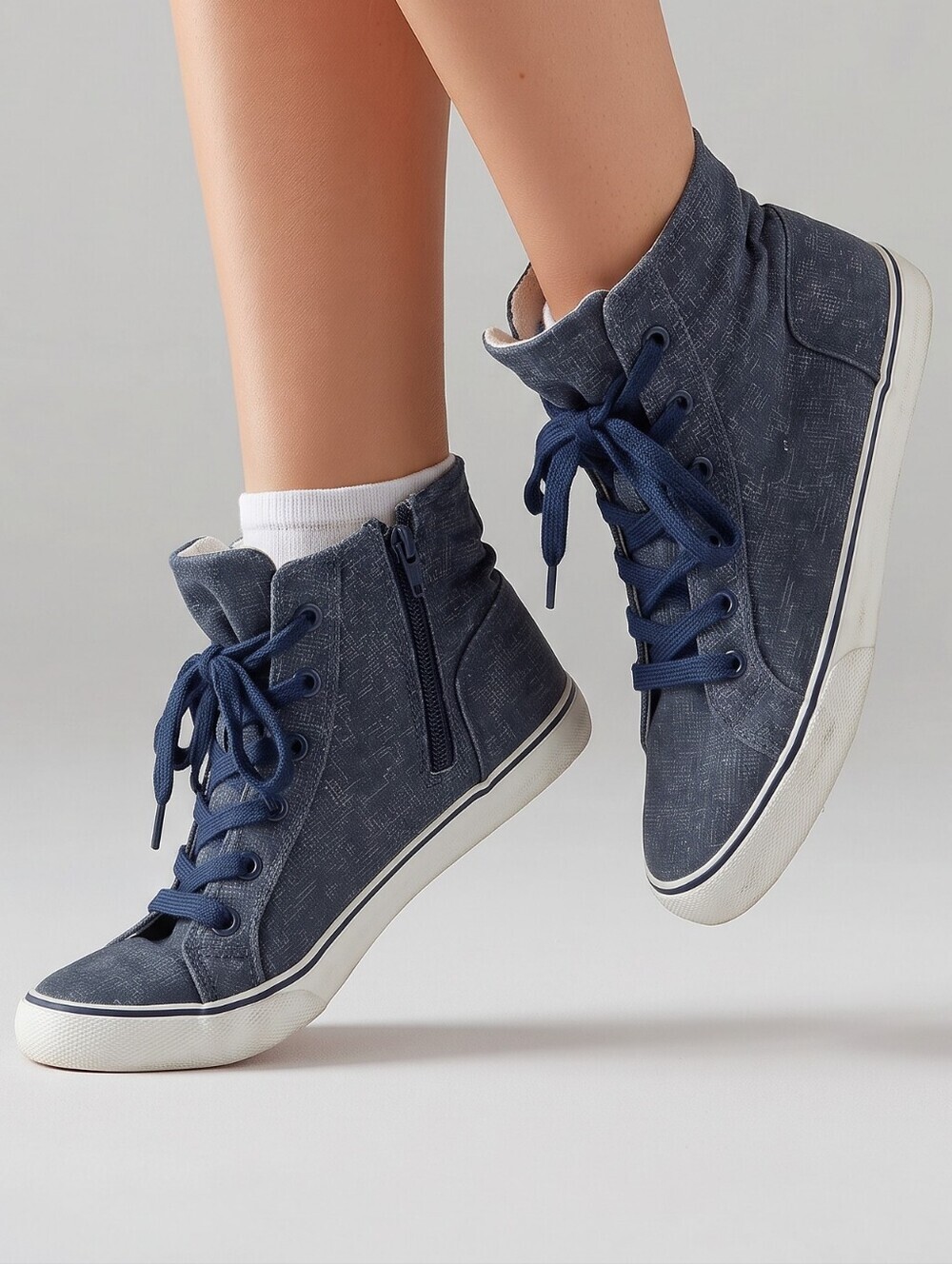 Cat & Jack Blue White Lace Up Shoes High-top Sneakers Kids Size 3